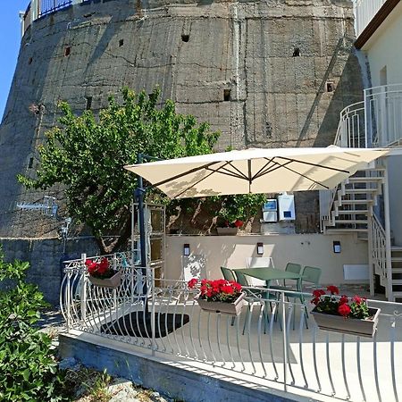 カステルモーラ Casa Mylaiヴィラ エクステリア 写真
